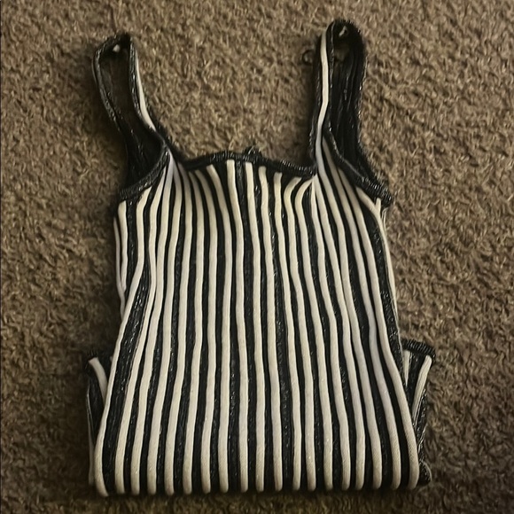 Le Lis Monochrome Striped Knit Top bodysuit - Picture 1 of 3